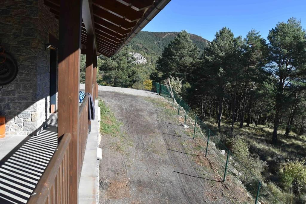 Villa Cal Manubens à Castellar del Riu Extérieur photo