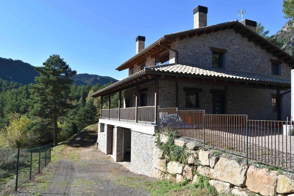 Villa Cal Manubens à Castellar del Riu Extérieur photo