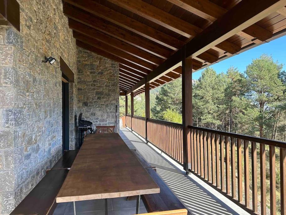 Villa Cal Manubens à Castellar del Riu Extérieur photo